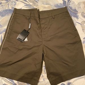 Brand New Emporio Armani Olive Men’s Shorts - size 48 (fits like 31)